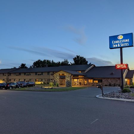 Cobblestone Inn & Suites - Merrill Buitenkant foto
