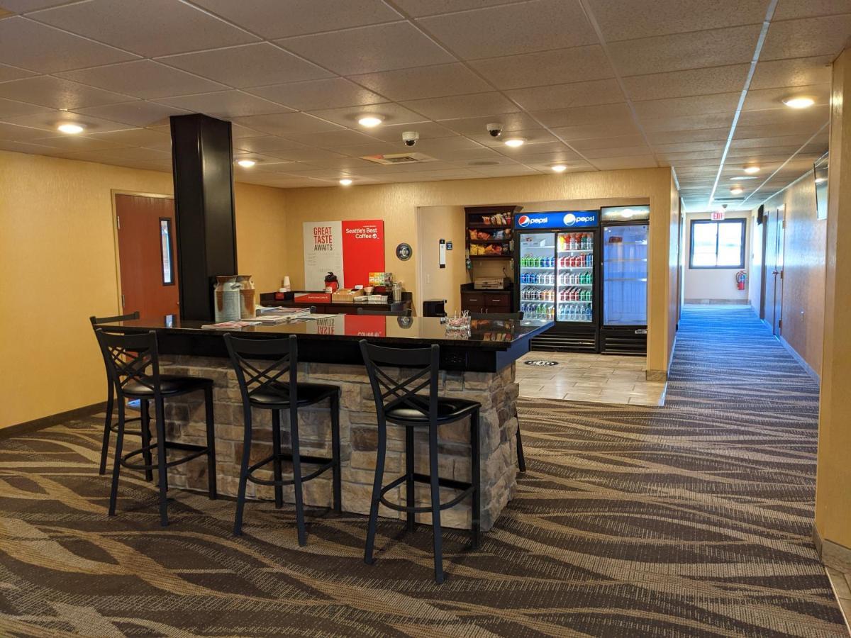 Cobblestone Inn & Suites - Merrill Buitenkant foto