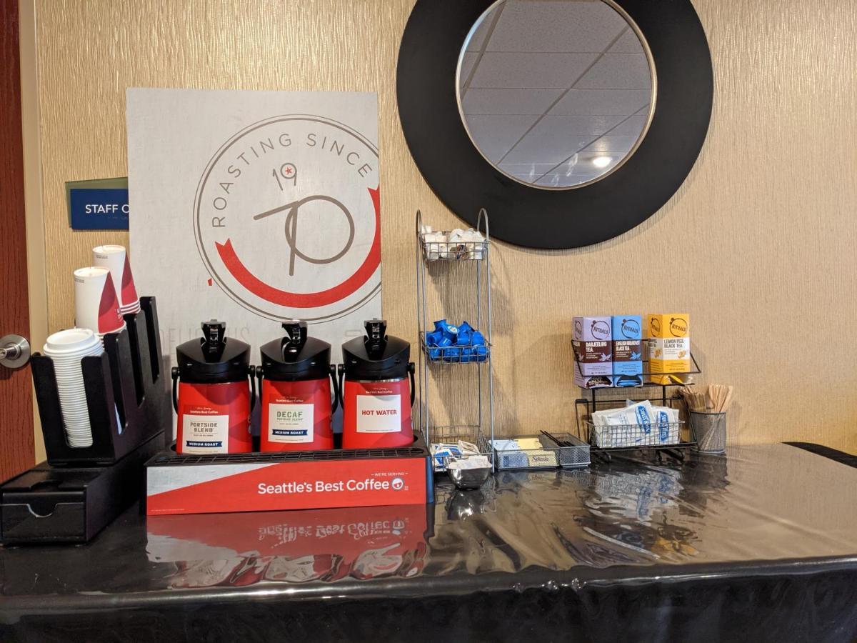 Cobblestone Inn & Suites - Merrill Buitenkant foto