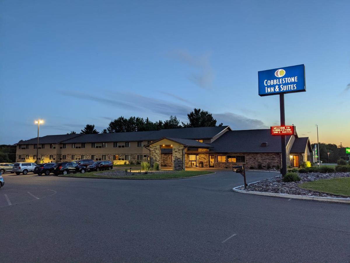 Cobblestone Inn & Suites - Merrill Buitenkant foto