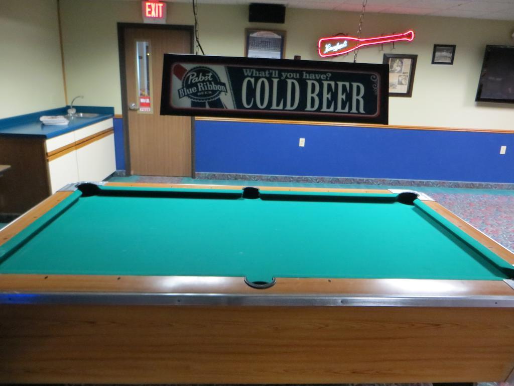 Cobblestone Inn & Suites - Merrill Buitenkant foto