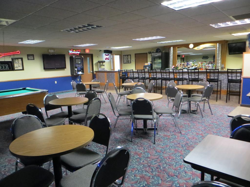 Cobblestone Inn & Suites - Merrill Buitenkant foto