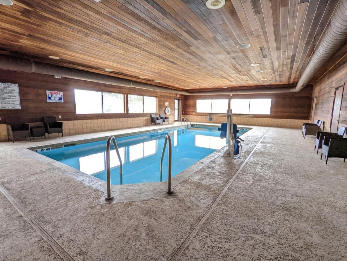 Cobblestone Inn & Suites - Merrill Buitenkant foto