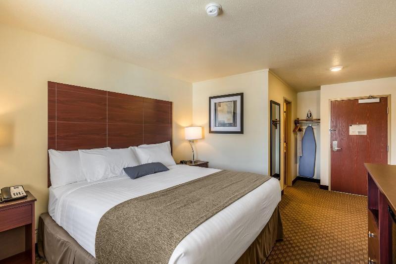 Cobblestone Inn & Suites - Merrill Buitenkant foto