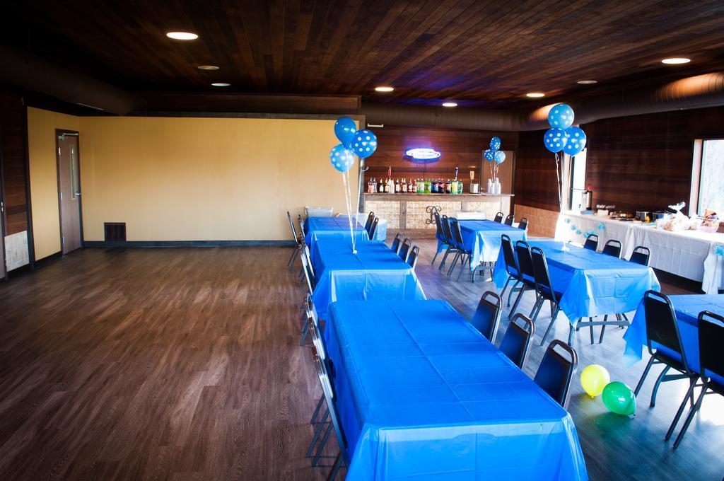 Cobblestone Inn & Suites - Merrill Buitenkant foto