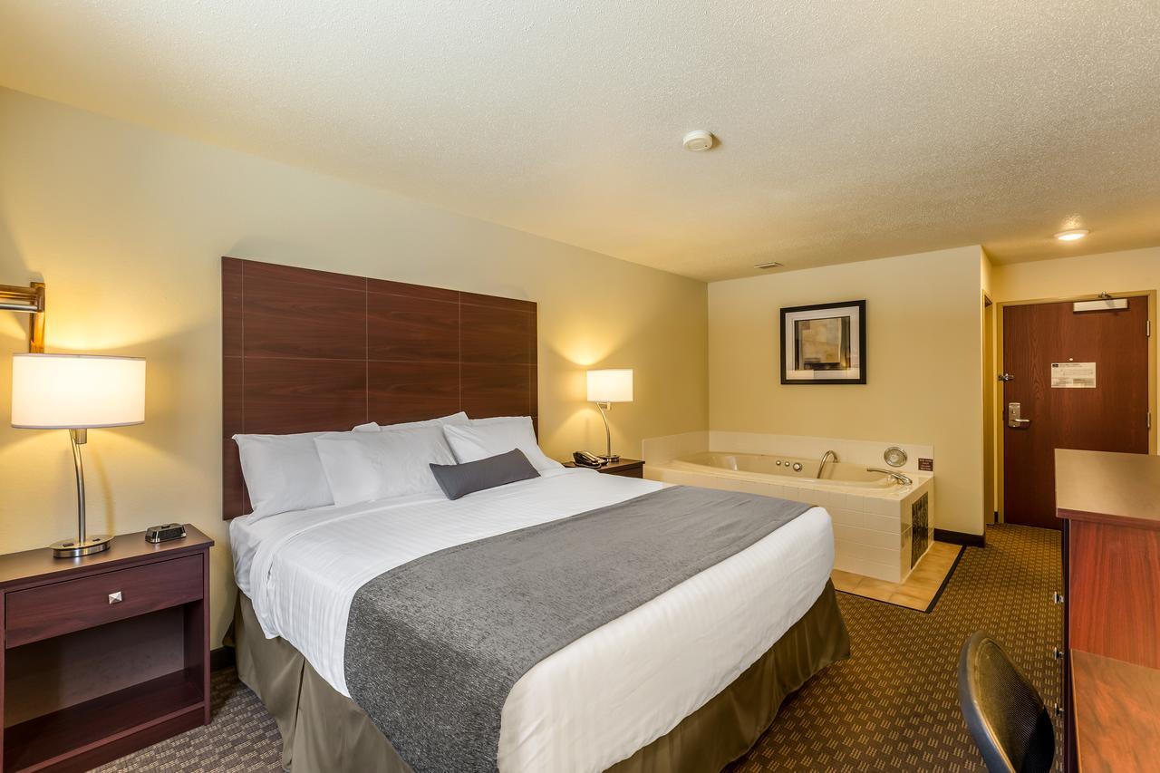 Cobblestone Inn & Suites - Merrill Buitenkant foto