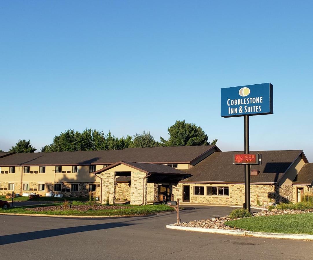 Cobblestone Inn & Suites - Merrill Buitenkant foto